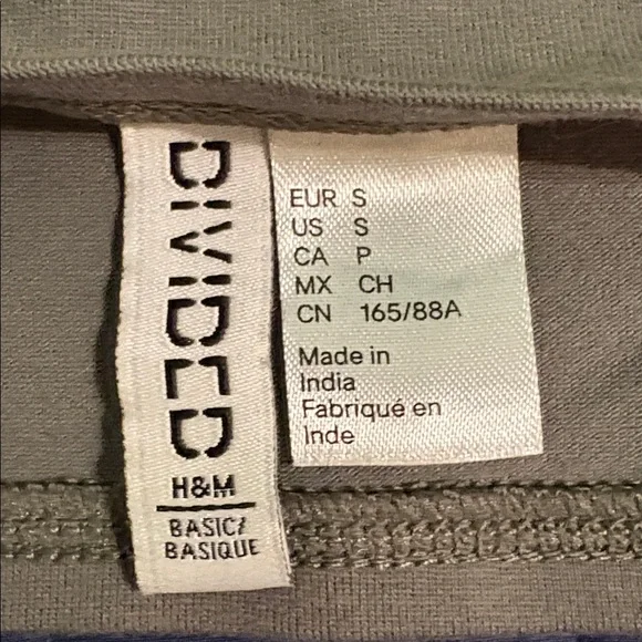 H&M Gray Basic Top - Picture 3 of 4